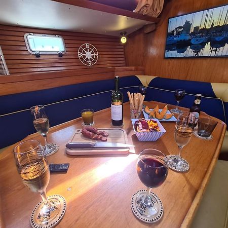 Coriandre 2 - Dormir Sur Un Grand Voilier 9 Personnes By Nuits Au Port Ла-Рошель Экстерьер фото
