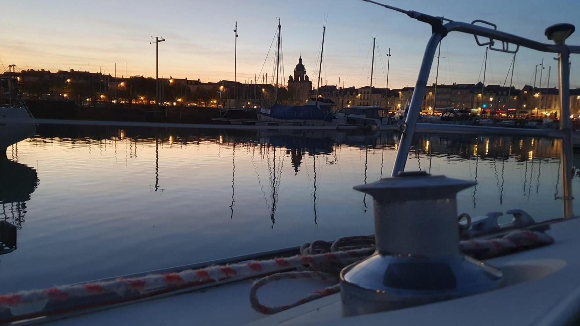 Coriandre 2 - Dormir Sur Un Grand Voilier 9 Personnes By Nuits Au Port Ла-Рошель Экстерьер фото